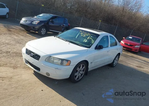 2005 Volvo S60 2.5T from USA, damaged, VIN YV1RS592252469132
